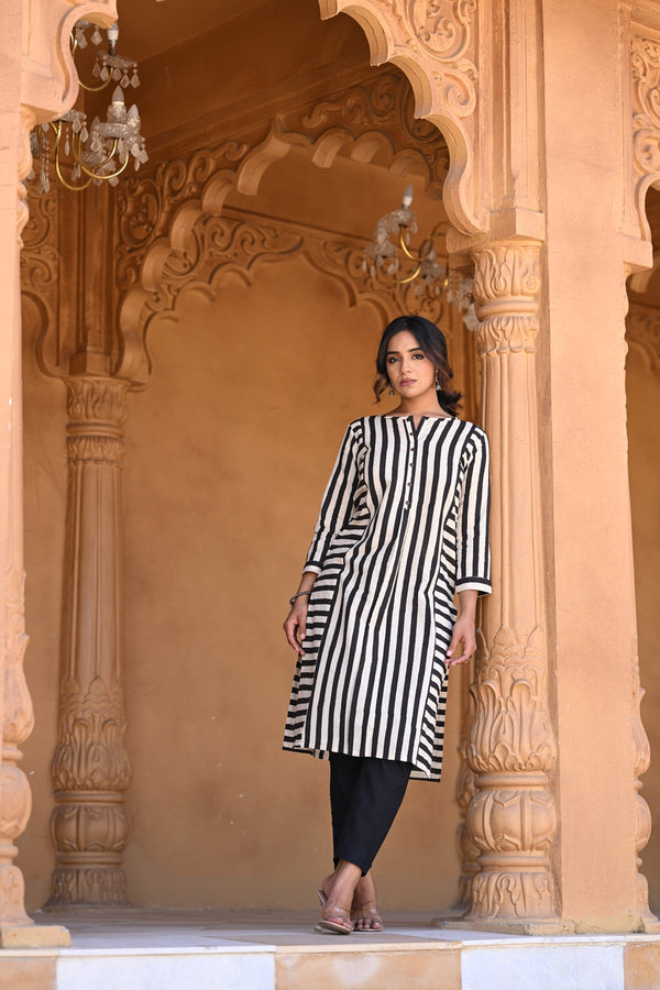 Black And White Lining Kurta - Black & White